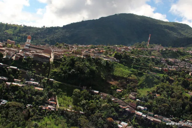 Lanzan colecta ante emergencia por violencia y desastres naturales en Colombia
