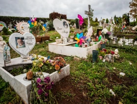 Fieles Difuntos: El Papa Francisco visitará el “Jardín de los Ángeles”, cementerio de niños no nacidos