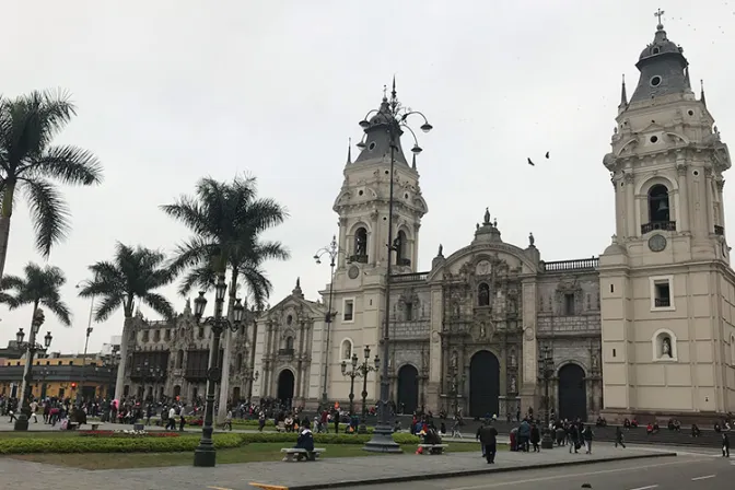 Denuncian que jefa de Prensa del Arzobispado de Lima apoya el aborto e ideología de género