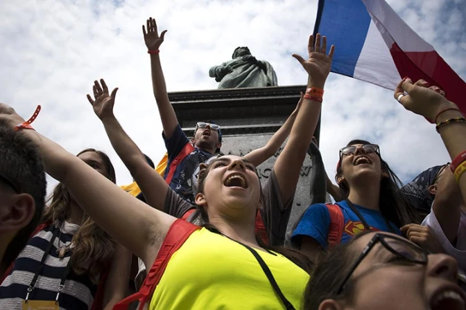 Sínodo 2018: Crean grupos de Facebook para que jóvenes participen en reunión pre-sinodal 