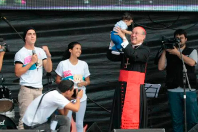 [VIDEO] Marcha por la vida salvó a su niño del aborto, relata joven madre