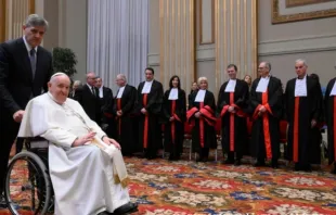 Papa Francisco en la inauguración del Año Judicial 2023 del Tribunal del Estado de la Ciudad del Vaticano. Crédito: Vatican Media   