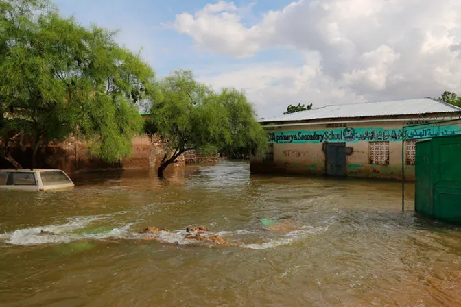 Comunidad cristiana en Kenia ayuda a víctimas de inundaciones y deslizamientos