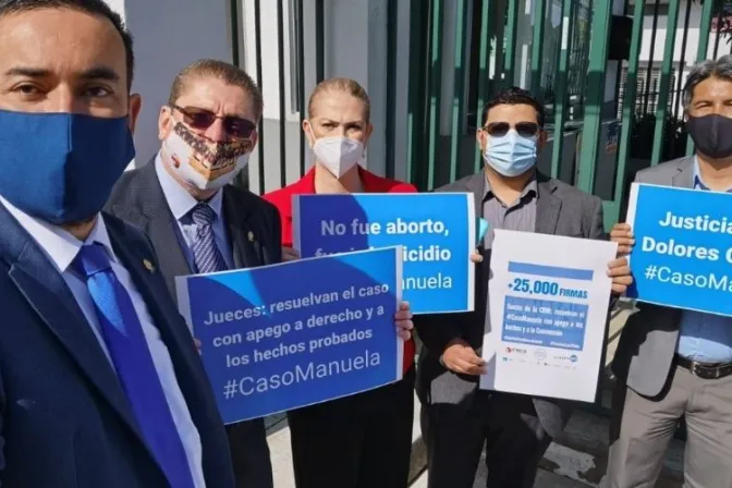 Caso Manuela: Entregan decenas de miles de firmas contra el aborto a la Corte IDH