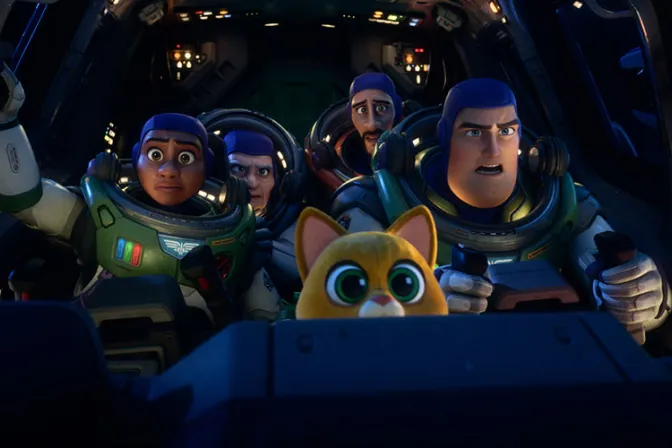 Rechazan proyección de Lightyear en cines de Ecuador y advierten “ataque ideológico”