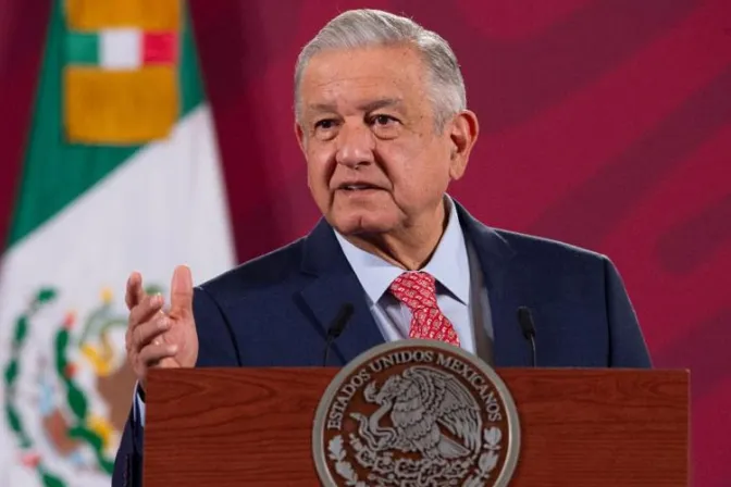 López Obrador se pronuncia en contra de prohibir nacimientos en espacios públicos