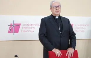 Mons. Francisco César García Magán, secretario general de la Conferencia Episcopal Española. Crédito: CEE (BY-SA 2.0). 