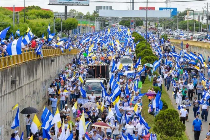 Cardenal Brenes agradece multitudinaria manifestación en defensa de la Iglesia en Nicaragua