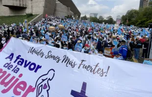 Marcha "A favor de la mujer y de la vida" el 3 de octubre de 2021 en Ciudad de México. Crédito: David Ramos / ACI Prensa. 