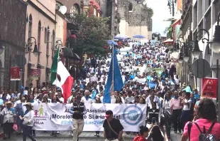 Marcha por la vida en Cuernavaca, México. Foto: Twitter / @MonsRamonCastro. 