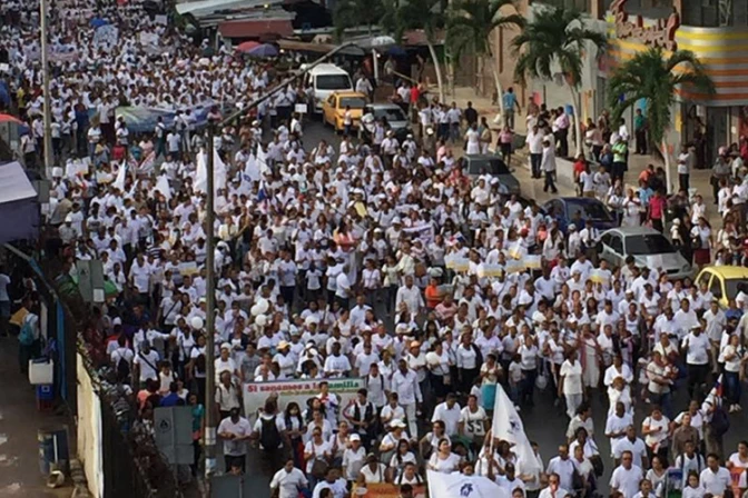 Panamá celebra Gran Caminata en defensa del matrimonio y la familia