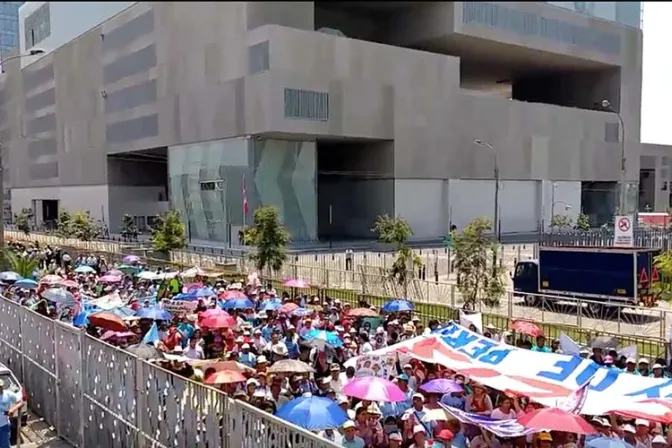 VIDEO: Miles marchan contra adoctrinamiento de niños en ideología de género en Perú