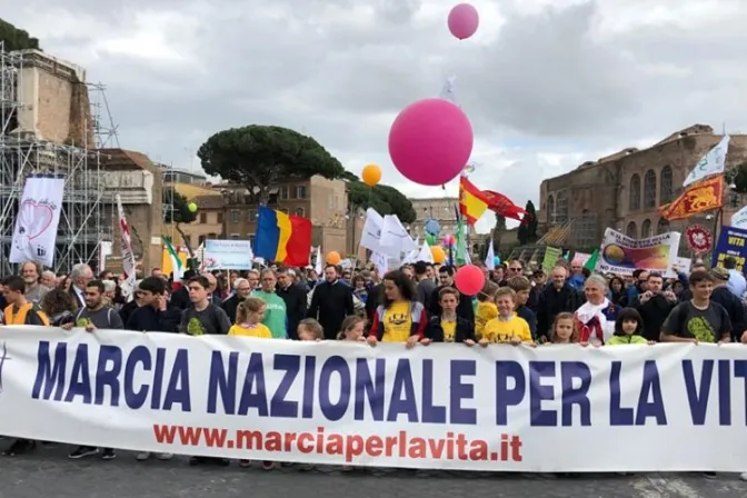 Miles participan en Marcha por la Vida en Roma [FOTOS y VIDEO]