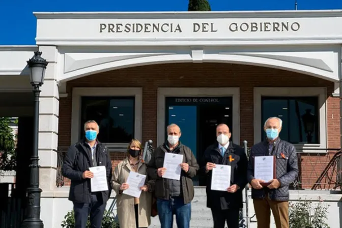 Piden reunión “urgente” con presidente del Gobierno de España para frenar Ley Celaá