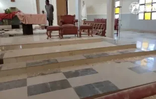 Interior de la iglesia católica de San Francisco Xavier en Owo, Ondo (Nigeria). Crédito: Captura de video / EWTN. 