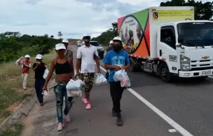 Diócesis de Cúcuta atiende a migrantes venezolanos en la carretera en octubre de 2020. Crédito: Diócesis de Cúcuta 