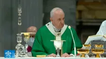 El Santo Padre durante la Misa de apertura del Sínodo. Foto: Vatican Media / Captura de pantalla