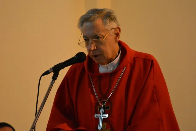 Arzobispo argentino en cuidados intensivos por neumonía