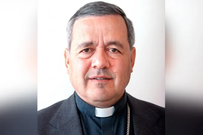 Arzobispo chileno: Críticas al Papa por defender a Mons. Barros son “falta de respeto”