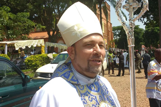 Papa escribió una carta a Obispo de República Centroafricana y esto fue lo que le pidió