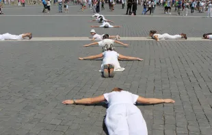 Las Mujeres de Blanco en el Vaticano. Foto Petrik Bohumil / ACI Prensa 