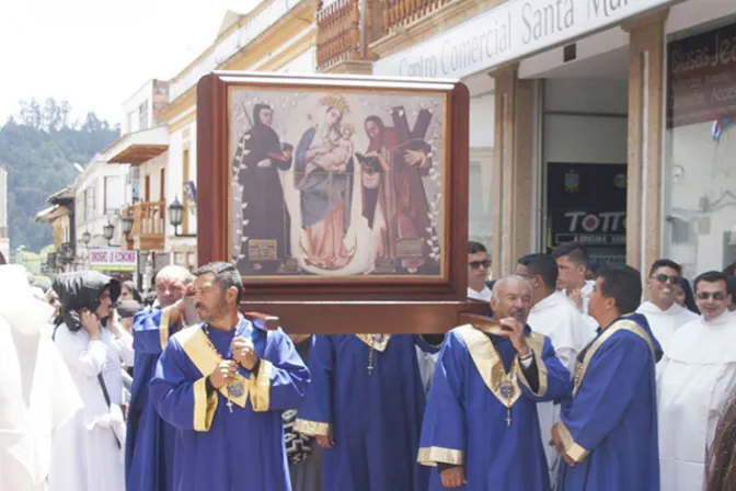 Más de 200 religiosos y religiosas consagraron su servicio a la Virgen de Chiquinquirá