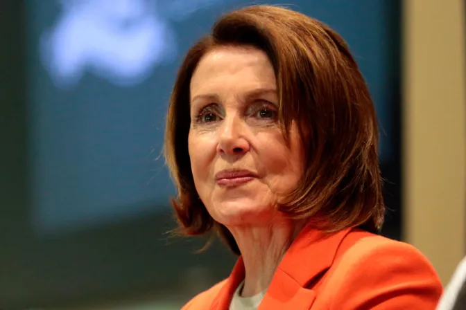 Pelosi expresa voluntad de demócratas de eliminar veto a financiamiento federal al aborto