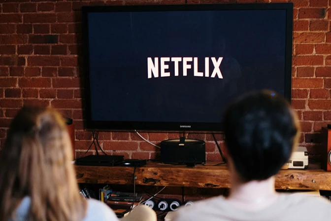 Cuties: Demandan a Netflix por exhibición obscena de niña