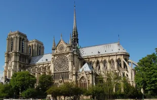 Fachada de la Catedral de Notre Dame de Paru00eds (Francia) desde el ru00edo Sena. Foto: Zuffe/Wikipedia 