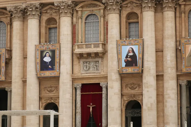 El Papa Francisco canoniza a cuatro religiosas y explica cuál es el secreto de los santos