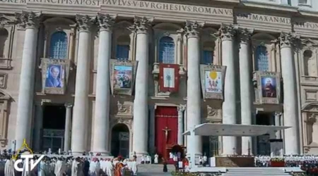 VIDEO y FOTOS: El Papa canoniza en el Vaticano a los niu00f1os mu00e1rtires mexicanos de Tlaxcala