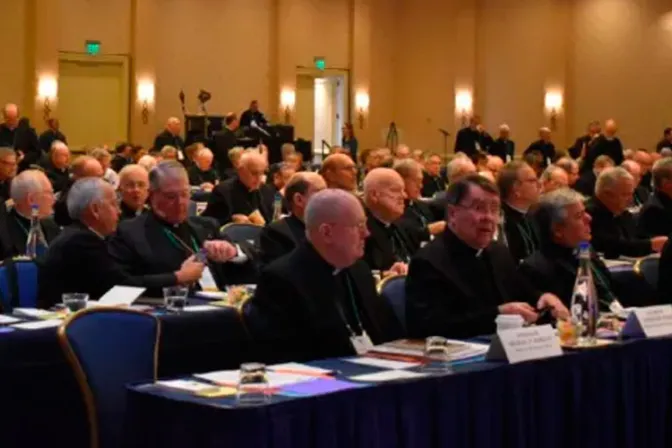 Obispos de EEUU aprueban redactar borrador de documento sobre la Eucaristía