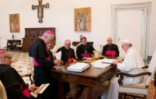Los obispos de Venezuela con el Papa Francisco. Foto: L'Osservatore Romano 