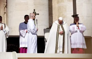 El Papa Francisco este Domingo de Pascua en el Vaticano. Crédito: Pablo Esparza/ ACI Prensa 