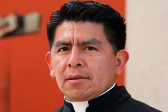 Iba a ser un gran empresario pero lo dejó todo para ser sacerdote en México