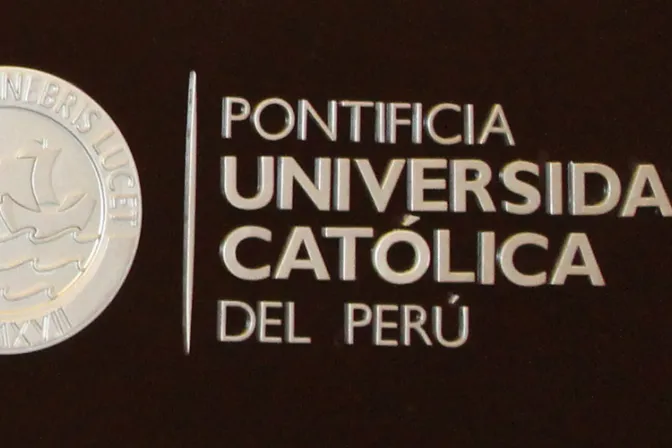 Texto con “lenguaje inclusivo” de polémica universidad católica se vuelve viral