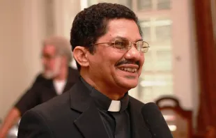 Mons. Karel Choenni. Foto Facebook R. K. Bisdom Paramaribo (Official) 