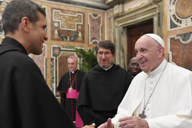 El corazón hacia Dios ¡siempre! La invitación del Papa Francisco a los agustinos