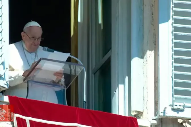 Papa Francisco: La Transfiguración anima a portar la luz del Señor con actos de amor