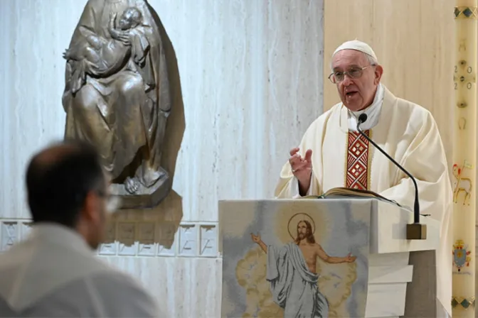 Frente a la estéril paz del mundo, el Papa celebra la plenitud de la paz del Señor