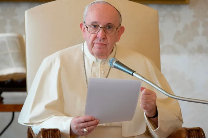 El Papa pide una economía a la medida del hombre para recuperación después de la pandemia