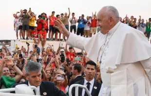 El Papa Francisco en el Parque Tejo de Lisboa. Crédito: Vatican Media. 