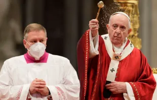 El Papa Francisco durante la Misa de Pentecostés en el Vaticano. Foto: Daniel Ibáñez / ACI Prensa 