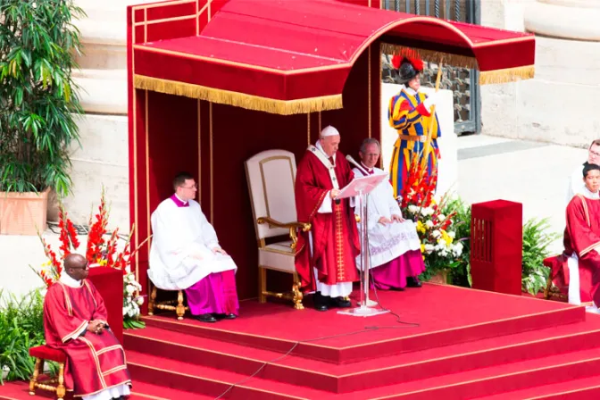 El Papa en Pentecostés: Quien vive según el Espíritu lleva paz donde hay discordia