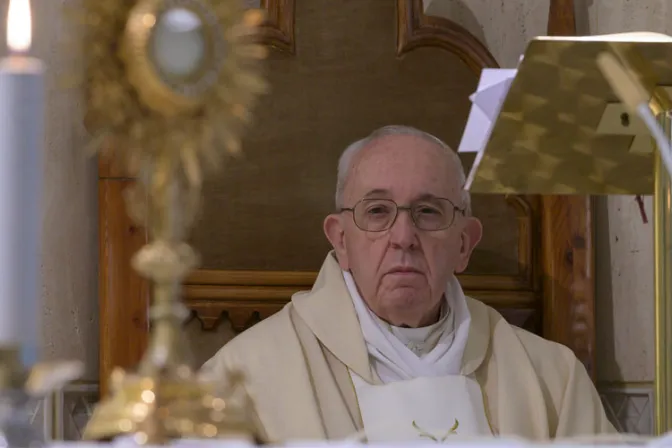 El Papa invita a la conversión y a abandonar las idolatrías del corazón