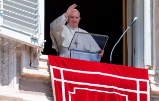 El Papa Francisco durante el rezo del Regina Coeli. Foto: Vatican Media 