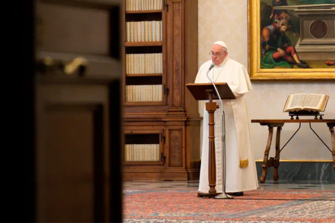 Las personas con lepra tienen derecho al cuidado integral de su salud, defiende el Papa