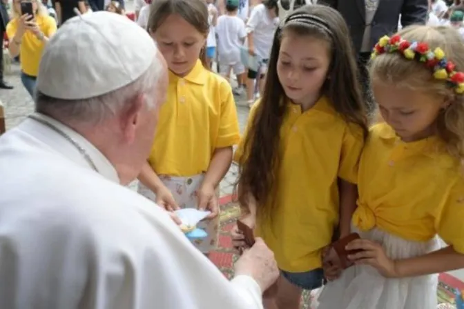 Una niña le preguntó al Papa Francisco si su trabajo le cansa y esta fue su respuesta