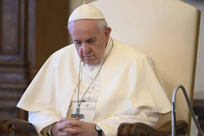 Papa Francisco envía pésame a Italia y Grecia por incendios y tormentas