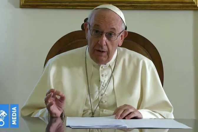¿Eres chismoso? El Papa Francisco aconseja este “remedio”